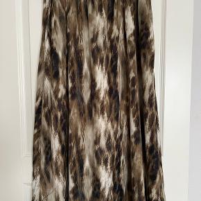 Love&Divine Nederdel